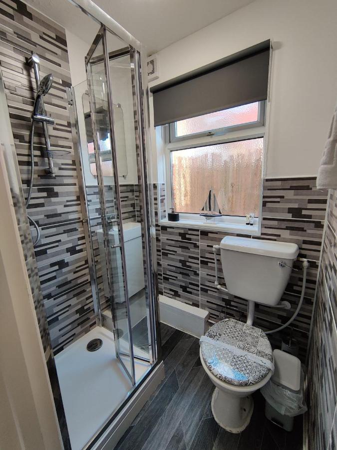 1 Bed Holiday Apartment,Pets Are Welcome Веймут Екстер'єр фото