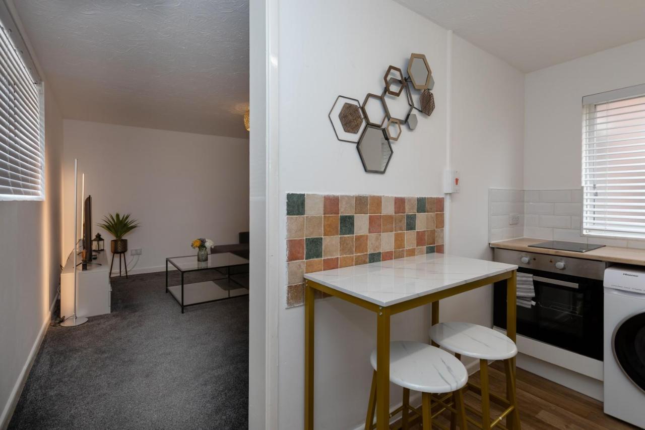 1 Bed Holiday Apartment,Pets Are Welcome Веймут Екстер'єр фото